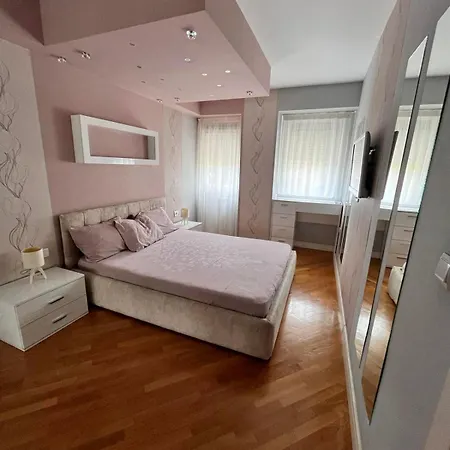 Sara Lux Apartment Skopje